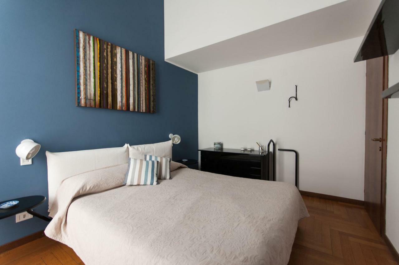 Fancy Blue Duomo Duplex Apartement มิลาน ภายนอก รูปภาพ